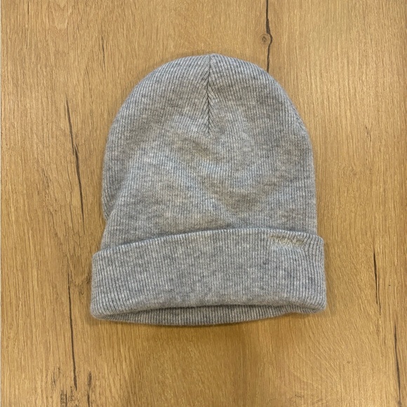 TNA PEAK BEANIE - Picture 1 of 1